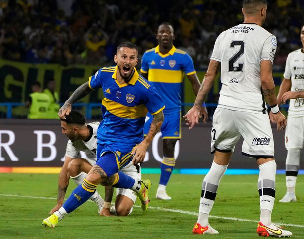 Los tres goles de Benedetto para que Boca se quede con la Supercopa Argentina