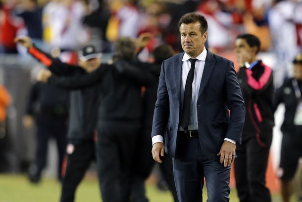 Dunga explotó tras la derrota: Brasil no fue eliminado dentro del fútbol