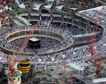 Derrumbe fatal en La Meca: cayó una grúa y murieron al menos 107 personas