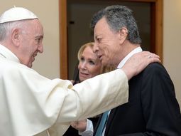 El Papa con Palito Ortega y su mujer en el Vaticano El Papa con Palito Ortega y su mujer en el Vaticano