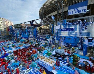 Napoli recordó y homenajeó a Diego Maradona en las calles y en las redes