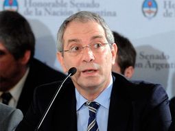 julio alak: el grupo clarin pretende una cautelar eterna julio alak: el grupo clarin pretende una cautelar eterna