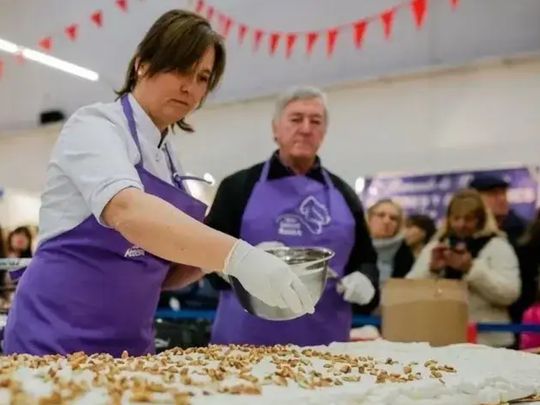 Las lluvias pararon la fiesta en la que iban a cocinar el postre Balcarce más largo del mundo: cuándo se hace Las lluvias pararon la fiesta en la que iban a cocinar el postre Balcarce más largo del mundo: cuándo se hace