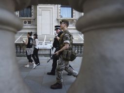 Presencia policial y militar en Inglaterra Presencia policial y militar en Inglaterra