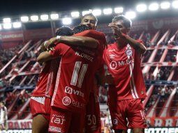 argentinos juniors le gano a lanus en el postergado y se metio en zona de playoffs argentinos juniors le gano a lanus en el postergado y se metio en zona de playoffs