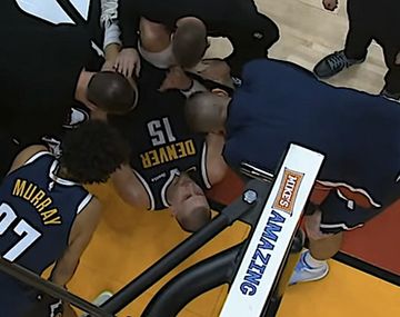 Alerta en la NBA por Jokic: un choque con un compañero encendió las alarmas