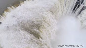 las cataratas del iguazu desde un drone