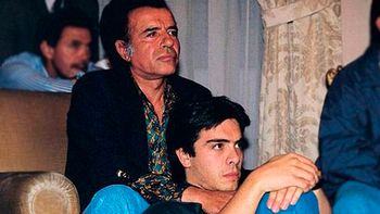 Carlos Menem Jr. había nacido en La Rioja, provincia de la cual su padre fue gobernador Carlos Menem Jr. había nacido en La Rioja, provincia de la cual su padre fue gobernador