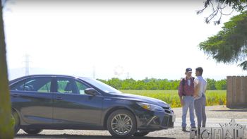 ejemplo: indigente ayudo a un automovilista y se nego a recibir la recompensa ejemplo: indigente ayudo a un automovilista y se nego a recibir la recompensa