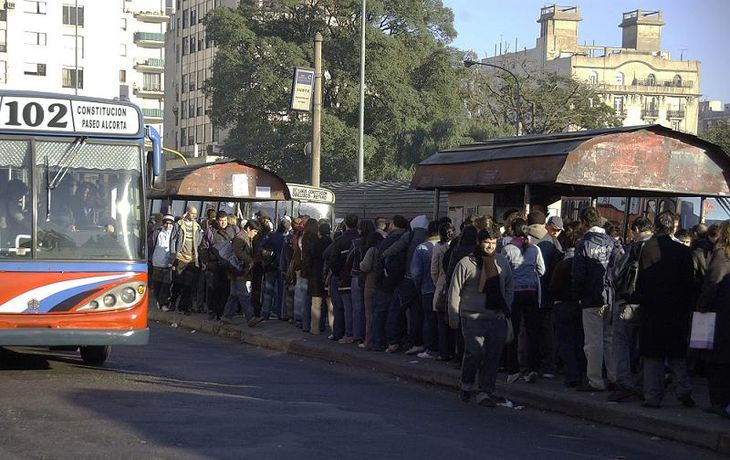 La UTA amenaza con un paro de transporte en todo el país