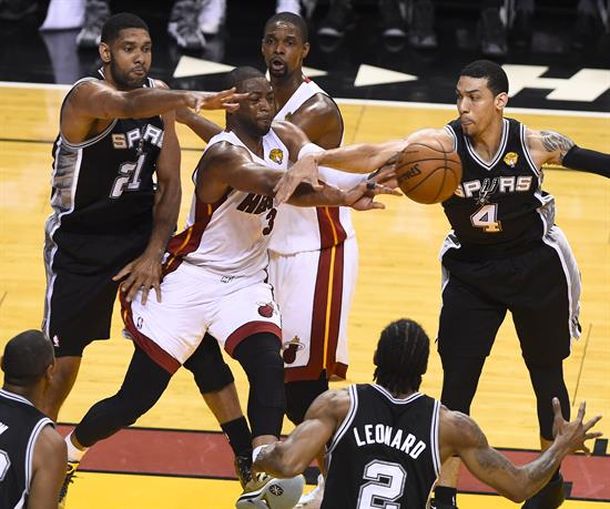 San Antonio Spurs arrasó con Miami Heat en el cuarto juego