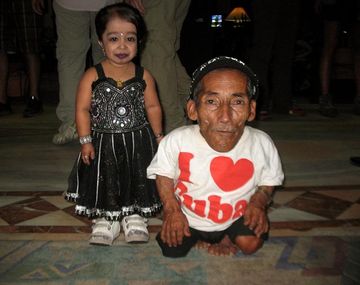 El hombre y la mujer más pequeños