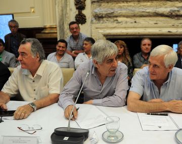 La CGT se reúne con Macri y le llevará reclamos por despidos e inflación