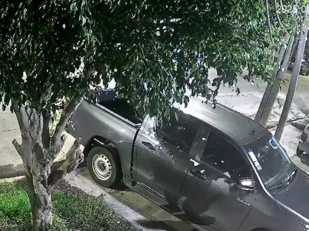Terror fugaz en Lanús: lo interceptaron dos ladrones y le dispararon mientras se metía en su casa