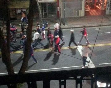 Apuntan a la Policía por los incidentes entre hinchas de San Lorenzo y Huracán
