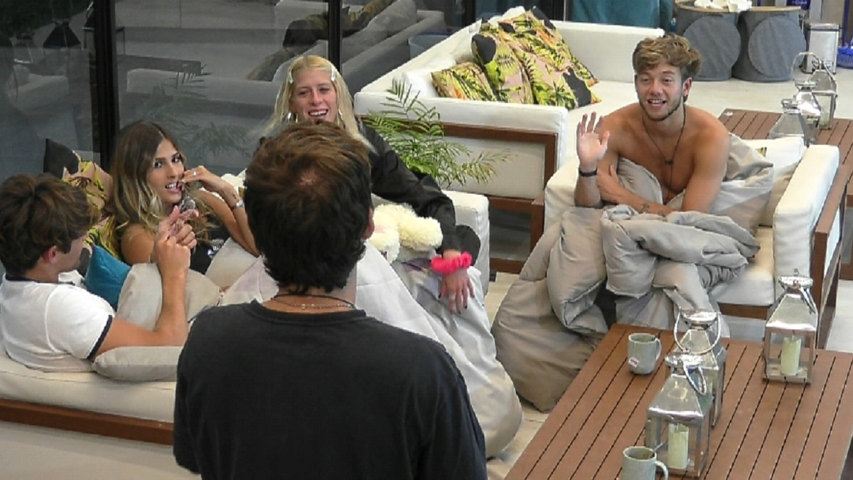 Daniela no es más Pestañela ni Venganiela: llegó Roncaniela