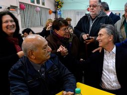 Macri con jubilados