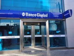 Se disfrazaron de rabinos y robaron un banco