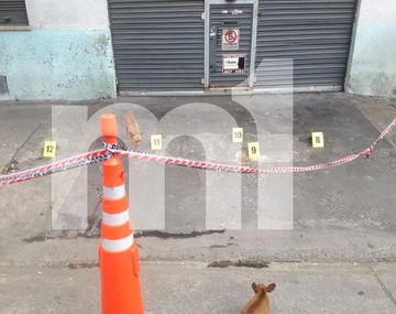 Intenso tiroteo entre policías y delincuentes que intentaron asaltar un garaje