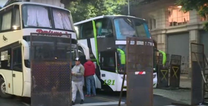 Pese a los beneficios que mantienen, sigue el caos de tránsito que provocaron dueños de micros