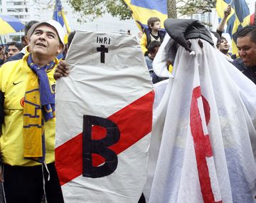 Camino al Monumental: las cargadas de Boca a River