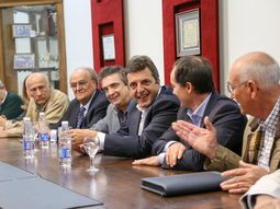 el massismo no acompanara la ley antidespidos y prepara iniciativa propia el massismo no acompanara la ley antidespidos y prepara iniciativa propia