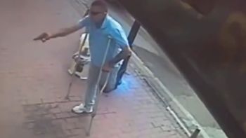 video: fue a matar a una persona pero le fallo el arma video: fue a matar a una persona pero le fallo el arma