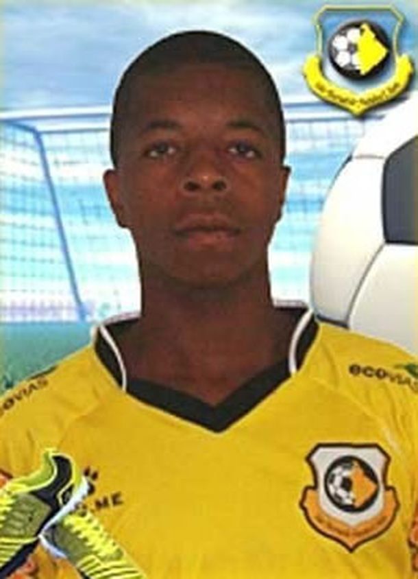 Futbolista brasileño de 17 años murió en la cancha