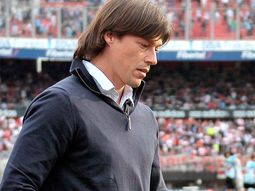 daniel passarella echo por telefono a matias almeyda daniel passarella echo por telefono a matias almeyda