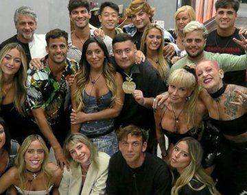 Quiénes son los dos exparticipantes de Gran Hermano que confirmaron estar viviendo un romance