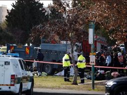 Un ataque con un camión deja cuatro muertos en Jersualén Un ataque con un camión deja cuatro muertos en Jersualén