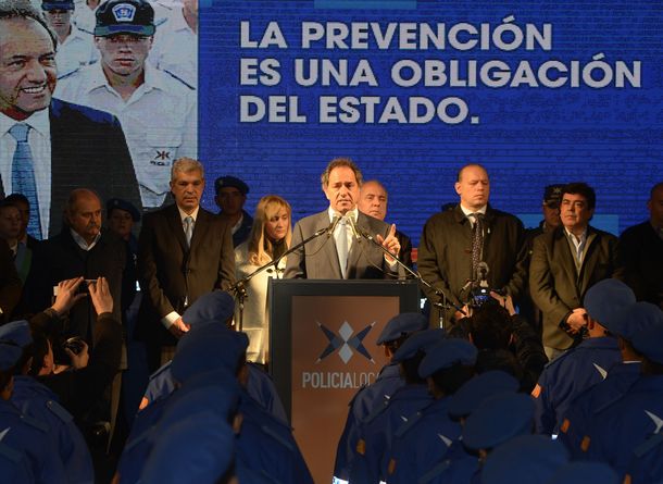 Scioli: Nuestras prioridades contrastan con las de la alianza encabezada por Macri