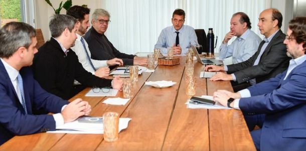 Sergio Massa encabezó una reunión del gabinete económico ante un nuevo acuerdo con el FMI
