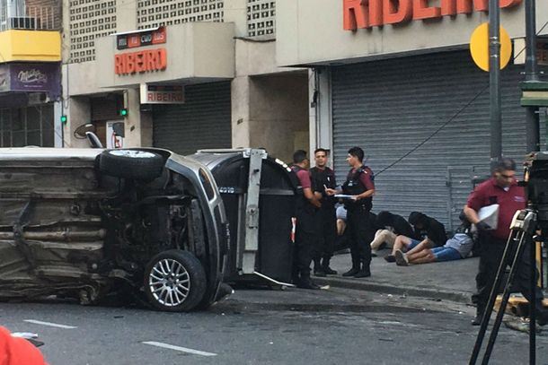 Así quedaron detenidos los delincuentes del auto