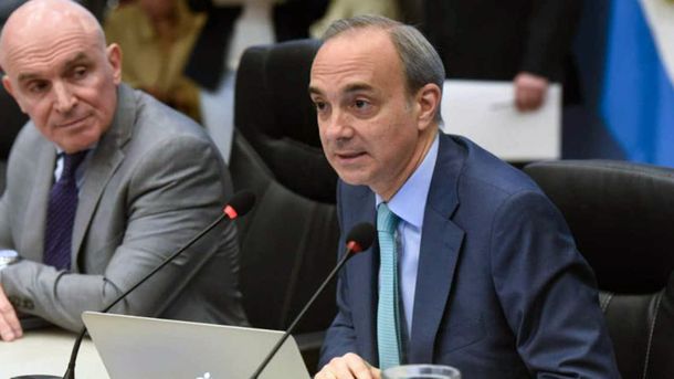 Secretario de Educación Carlos Torrendell.