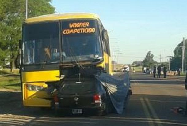 Fatal choque entre un micro y un auto en una ruta de Entre Ríos: cuatro muertos