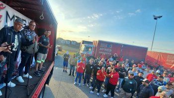 camioneros anuncio un paro por tiempo indeterminado en una distribuidora de gaseosas camioneros anuncio un paro por tiempo indeterminado en una distribuidora de gaseosas