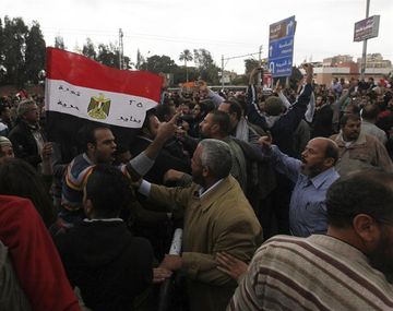 Las Fuerzas Armadas instan al diálogo para evitar una tragedia