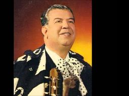 Nace en 1905 el músico Antonio Bribiesca Castellanos, considerado el verdadero creador del sonido mexicano en guitarra de seis cuerdas. Nace en 1905 el músico Antonio Bribiesca Castellanos, considerado el verdadero creador del sonido mexicano en guitarra de seis cuerdas.
