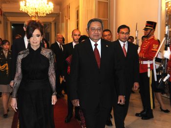 Cristina Fernández continúa su gira asiática en Vietnam