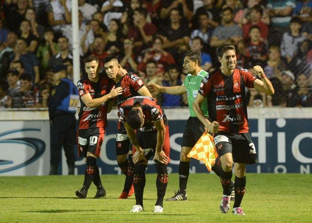 Patronato le ganó 2-0 a River
