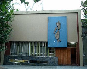 El edificio de Radio Colonia