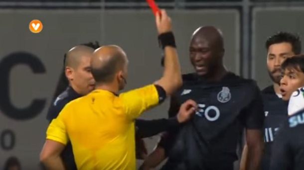 La insólita decisión del árbitro