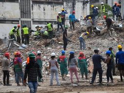 Sigue el rescate de personas en Venezuela. Sigue el rescate de personas en Venezuela.