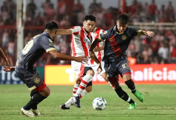 Copa de la Liga: Argentinos Juniors venció sobre la hora a Instituto y es puntero