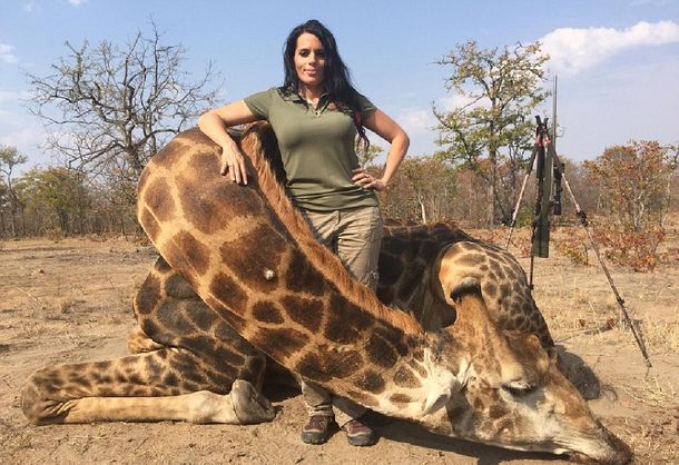 Indignante: una cazadora sube fotos con sus presas a Facebook y avisa que vienen más