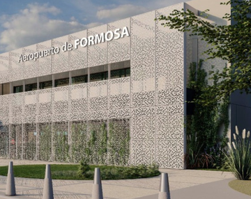 Insfrán anunció el financiamiento para la obra de construcción y modernización del Aeropuerto Formosa