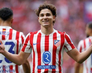 Con doblete de Julián Álvarez