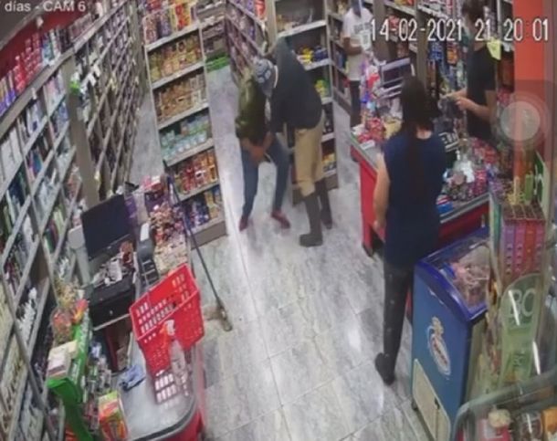 VIDEO: Así balearon a un nene en un intento de robo a un supermercado