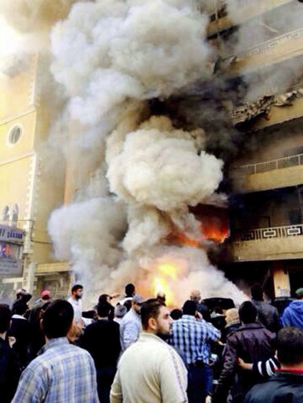 Cuatro muertos y más de 30 heridos en atentado suicida en Beirut